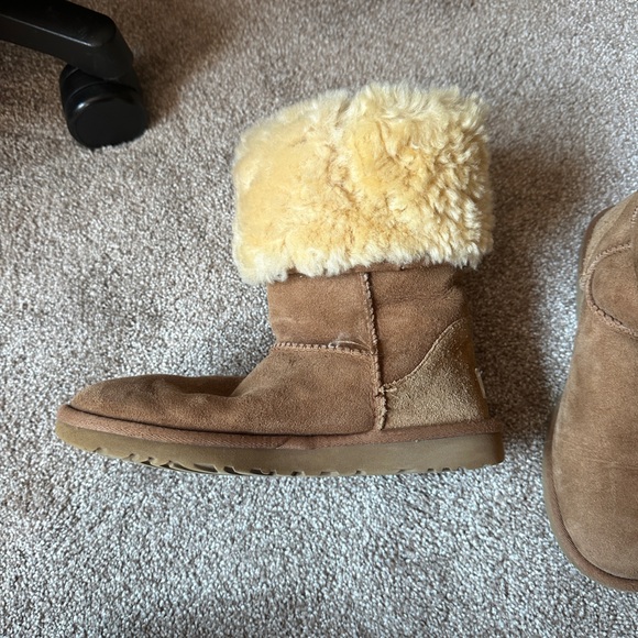 Big kids uggs! - Picture 2 of 8